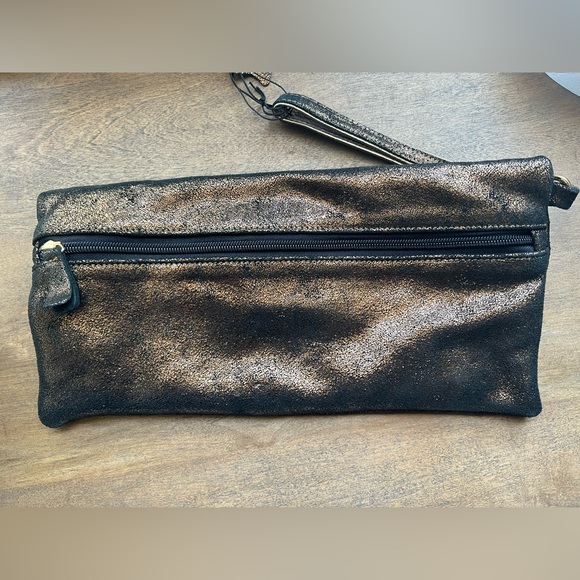 NWT Genuine Leather Arden B Clutch - Picture 2 of 4